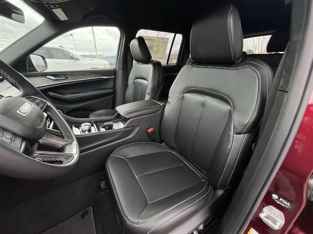 new 2026 Jeep Grand Cherokee car, priced at $47,787