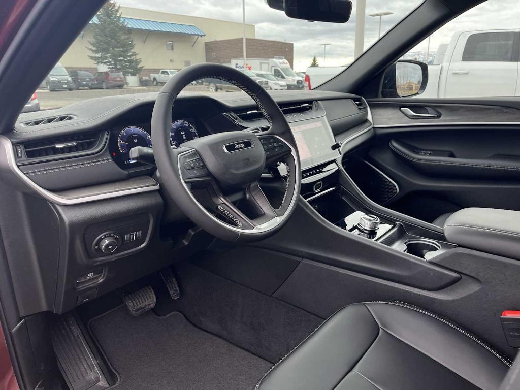 new 2026 Jeep Grand Cherokee car, priced at $47,787