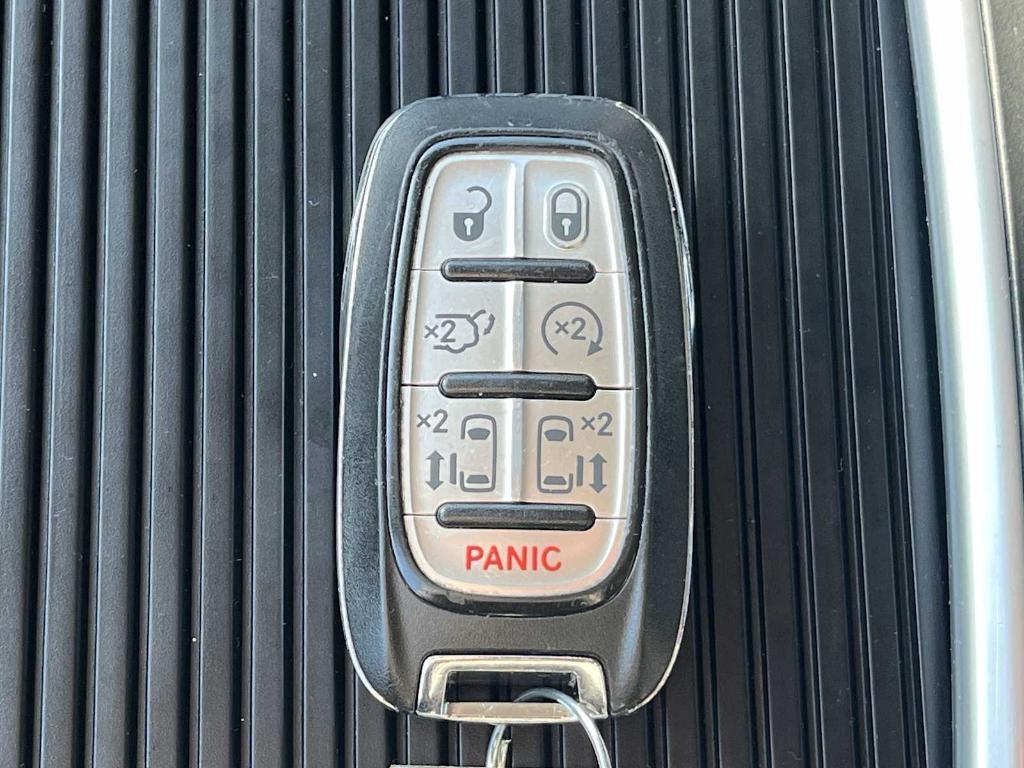 used 2023 Chrysler Pacifica Hybrid car, priced at $23,544