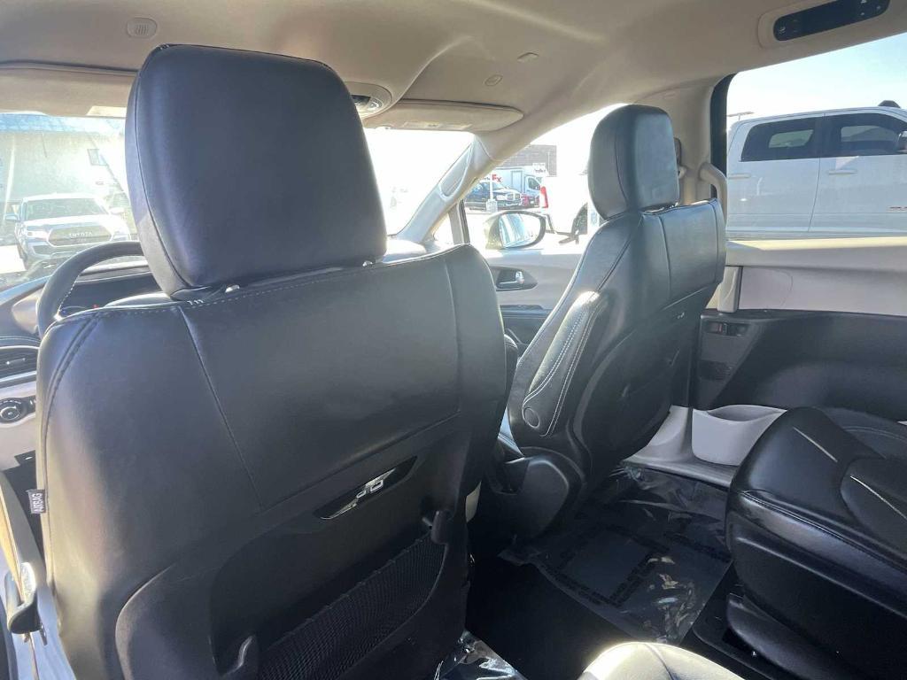 used 2023 Chrysler Pacifica Hybrid car, priced at $23,544