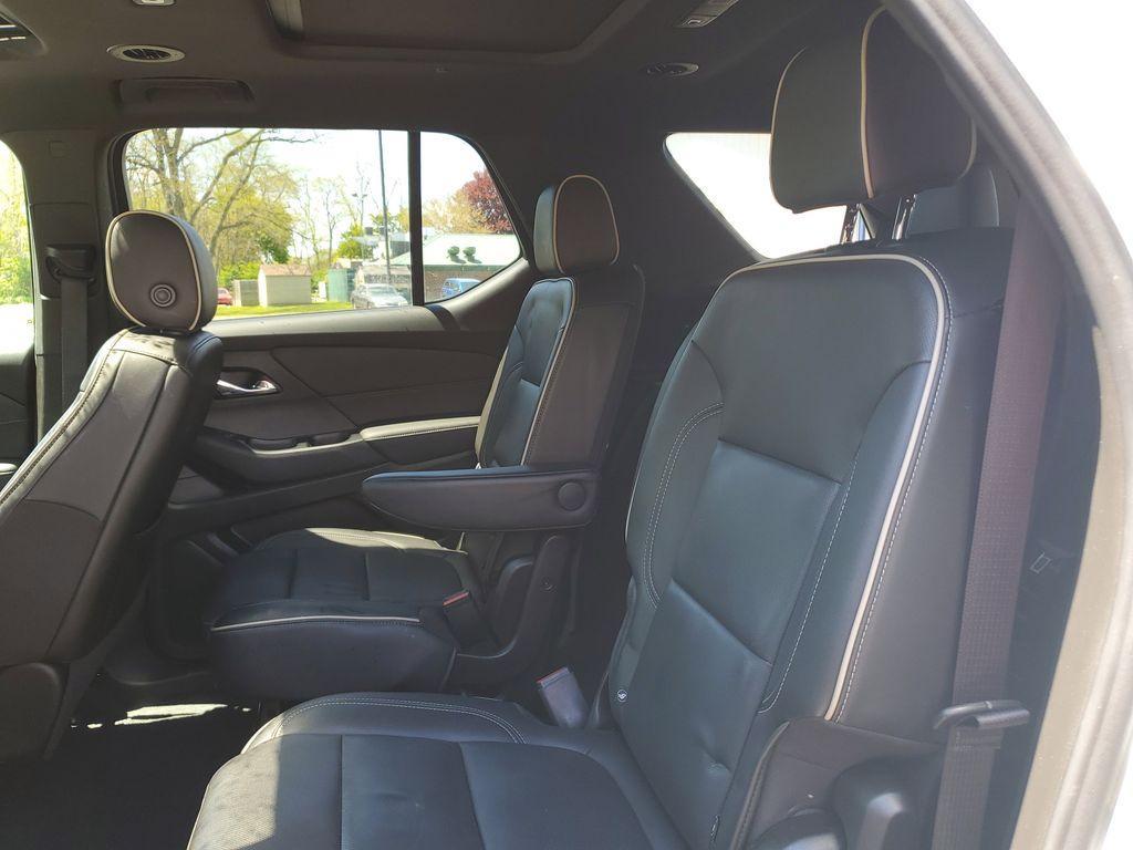 used 2023 Chevrolet Traverse car, priced at $36,500