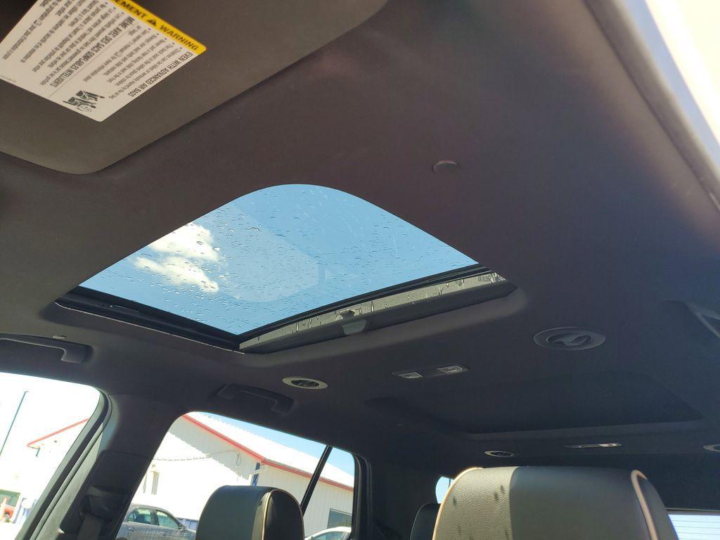 used 2023 Chevrolet Traverse car, priced at $36,500
