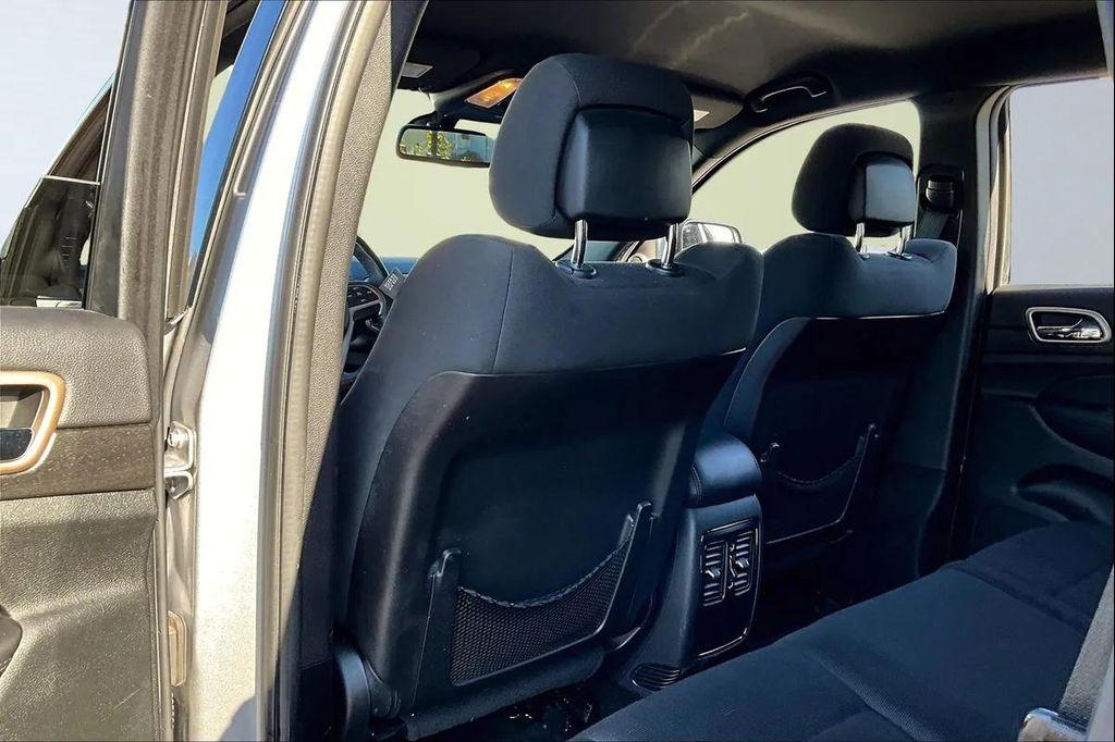 used 2015 Jeep Grand Cherokee car, priced at $11,995