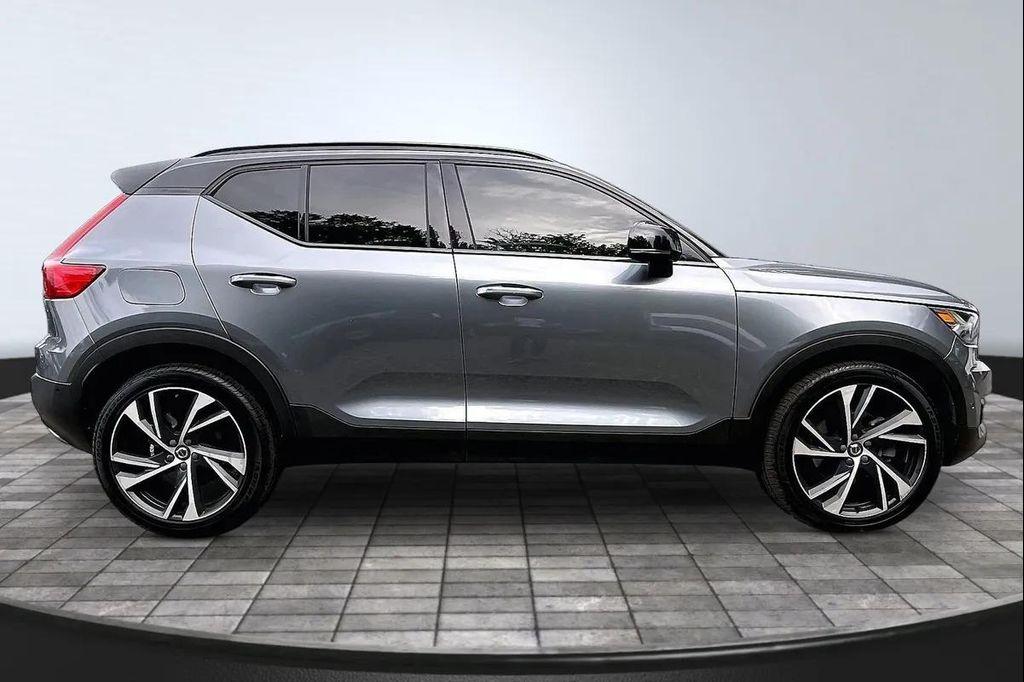 used 2019 Volvo XC40 car, priced at $17,495