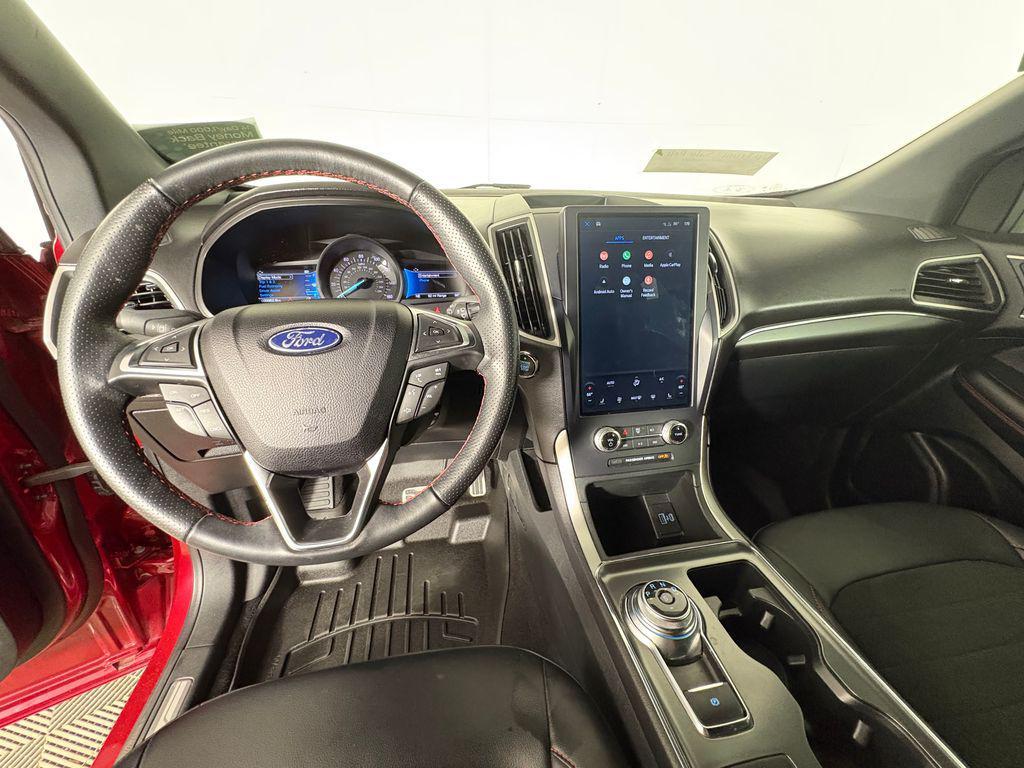 used 2022 Ford Edge car, priced at $26,000