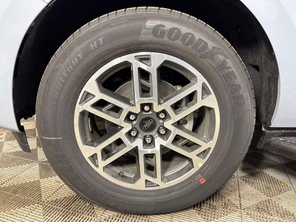 new 2026 Ford Expedition car, priced at $68,939