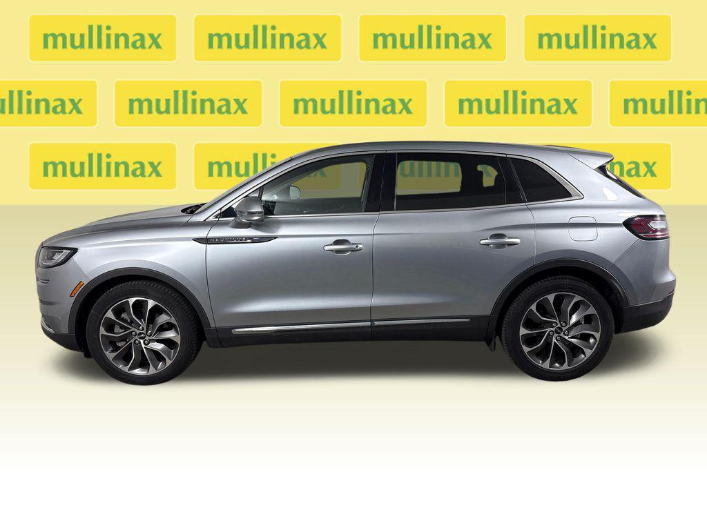 used 2022 Lincoln Nautilus car, priced at $31,500