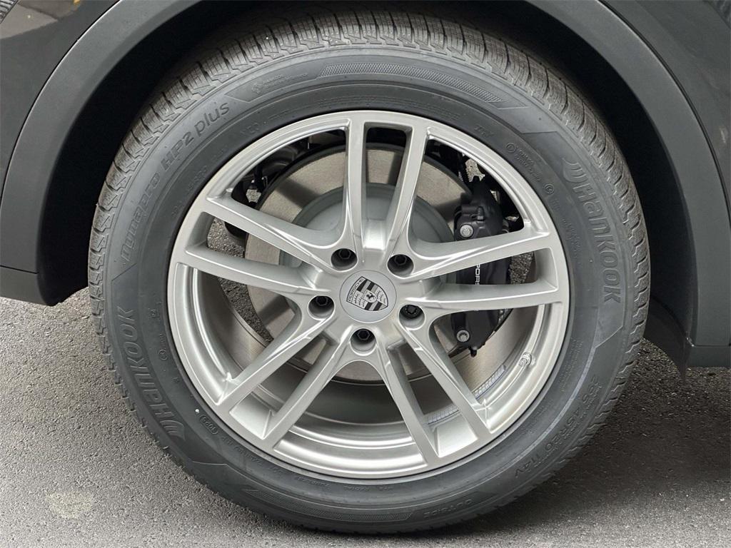 new 2026 Porsche Cayenne car, priced at $113,750