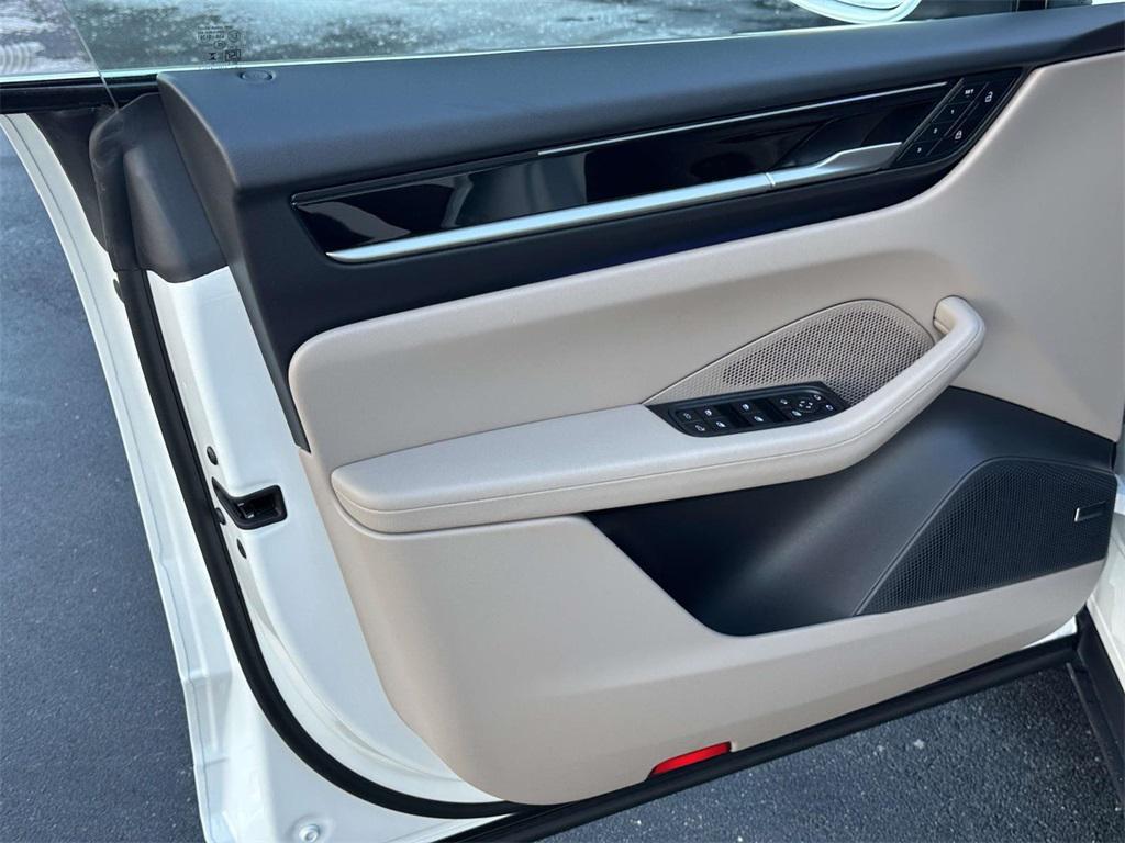 new 2025 Porsche Macan car, priced at $86,281