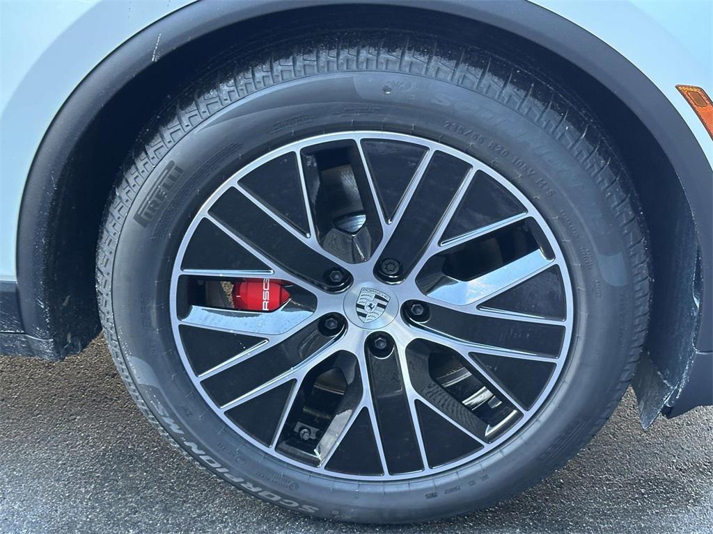 new 2025 Porsche Macan car, priced at $86,281