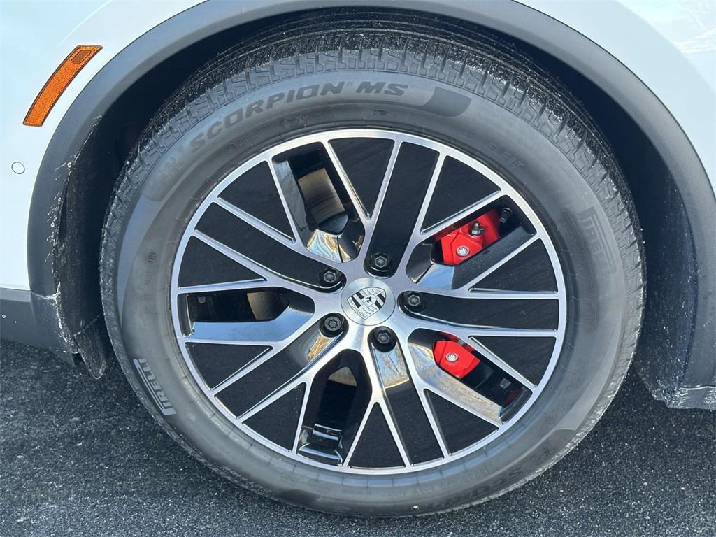 new 2025 Porsche Macan car, priced at $86,281