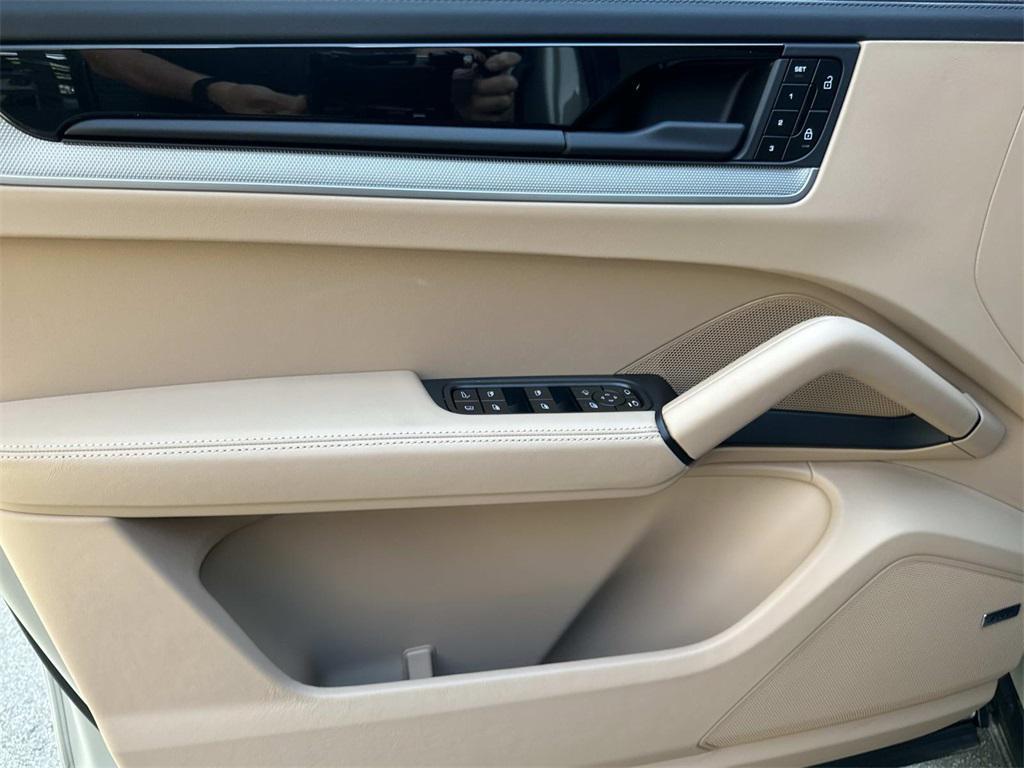 new 2025 Porsche Cayenne car, priced at $123,255