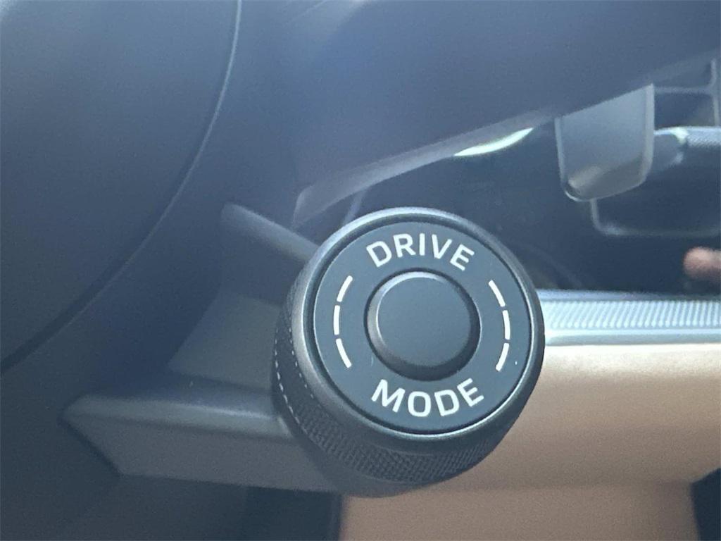 new 2025 Porsche Cayenne car, priced at $123,255