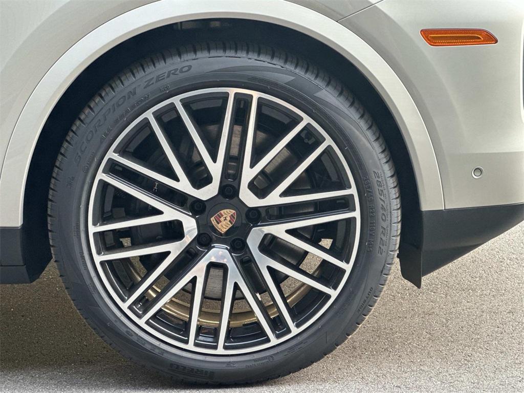 new 2025 Porsche Cayenne car, priced at $123,255