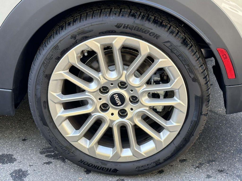 used 2025 MINI Hardtop car, priced at $28,000