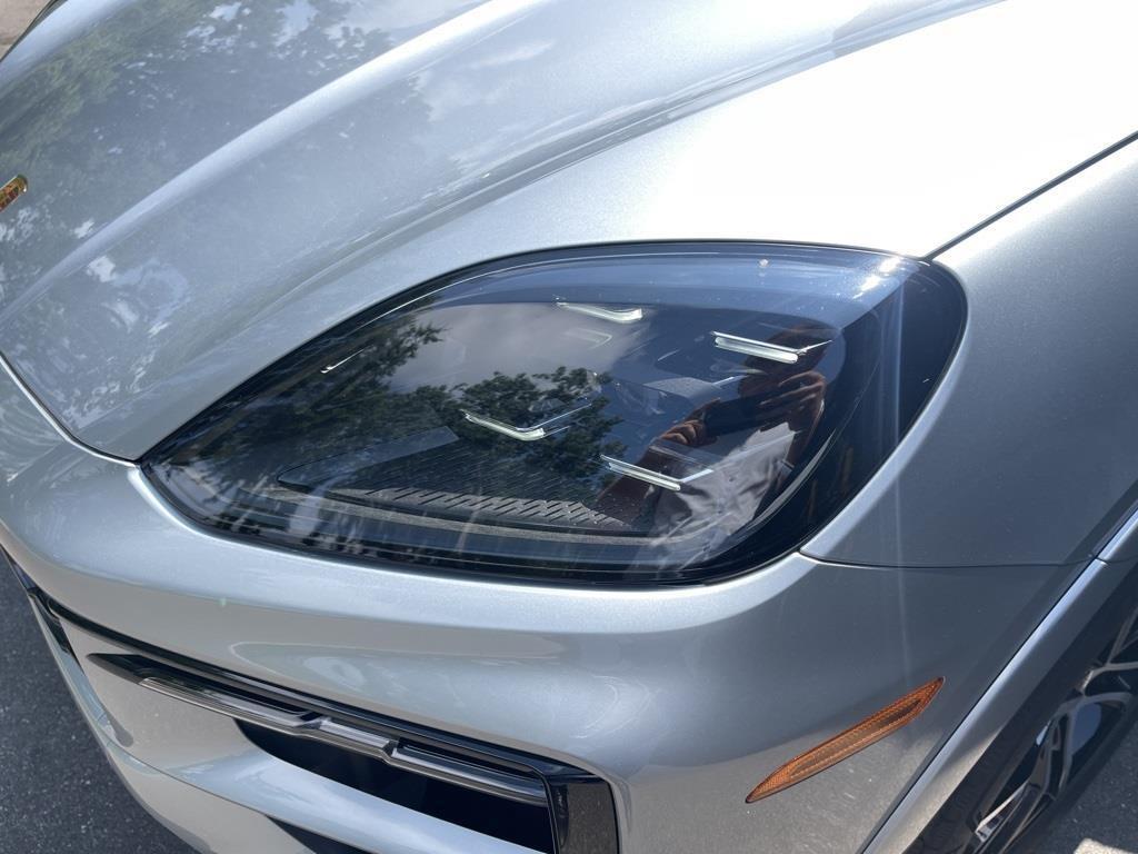 new 2025 Porsche Cayenne car, priced at $108,035