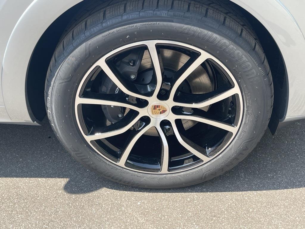 new 2025 Porsche Cayenne car, priced at $108,035