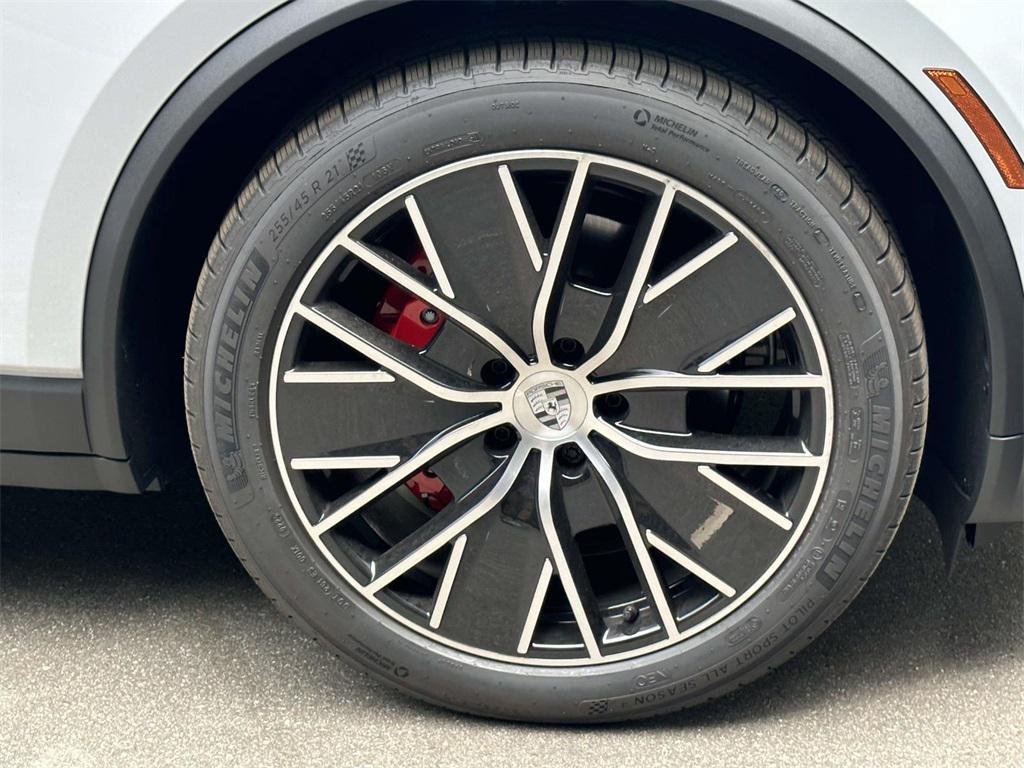 new 2025 Porsche Macan car, priced at $100,985