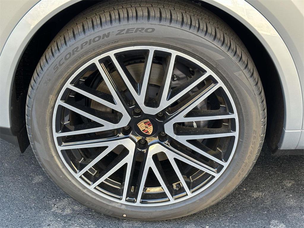 new 2026 Porsche Cayenne car, priced at $113,670