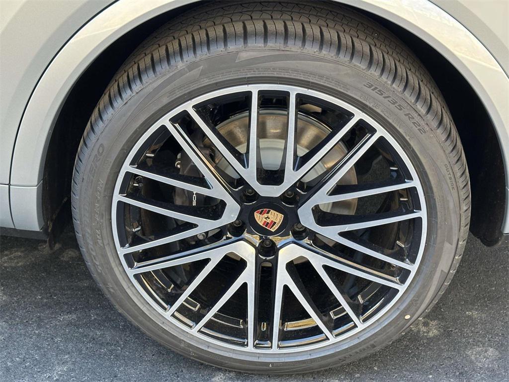 new 2026 Porsche Cayenne car, priced at $113,670