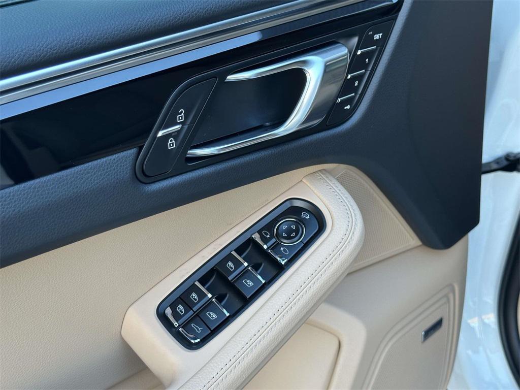 new 2026 Porsche Macan car