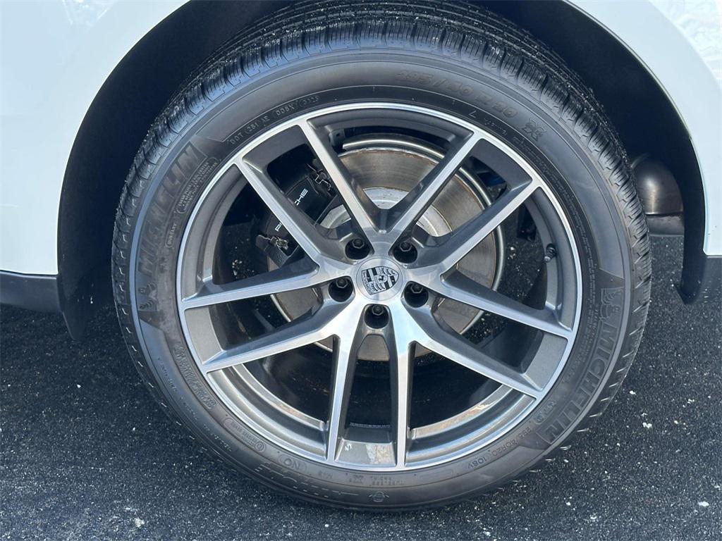 new 2026 Porsche Macan car