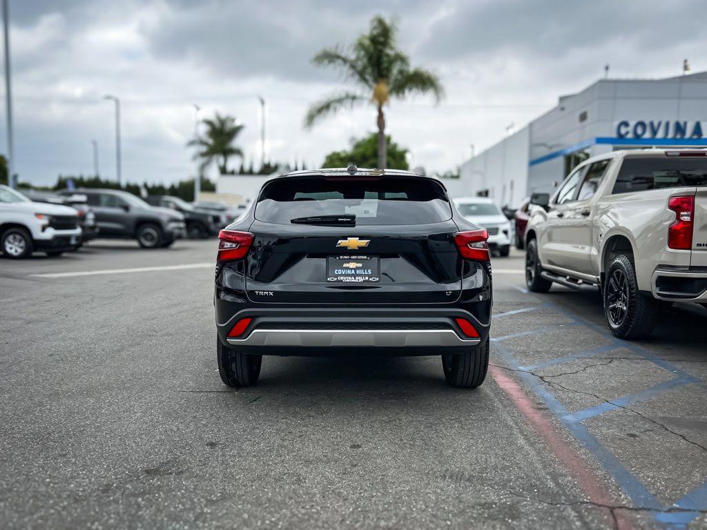 new 2026 Chevrolet Trax car, priced at $25,090