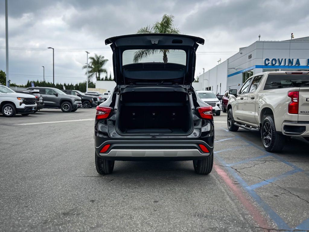 new 2026 Chevrolet Trax car, priced at $25,090