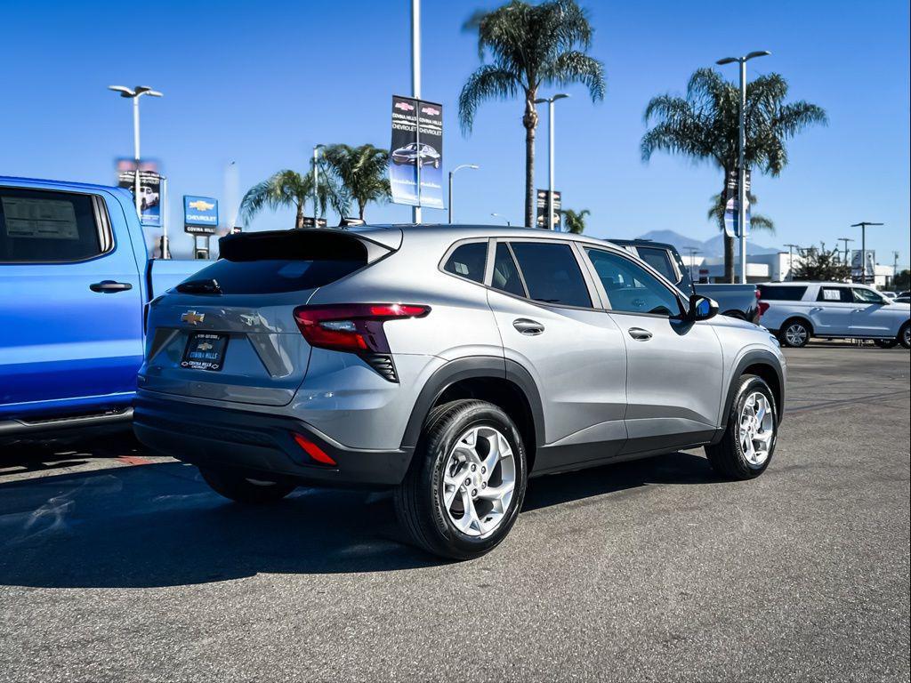 new 2026 Chevrolet Trax car, priced at $25,070