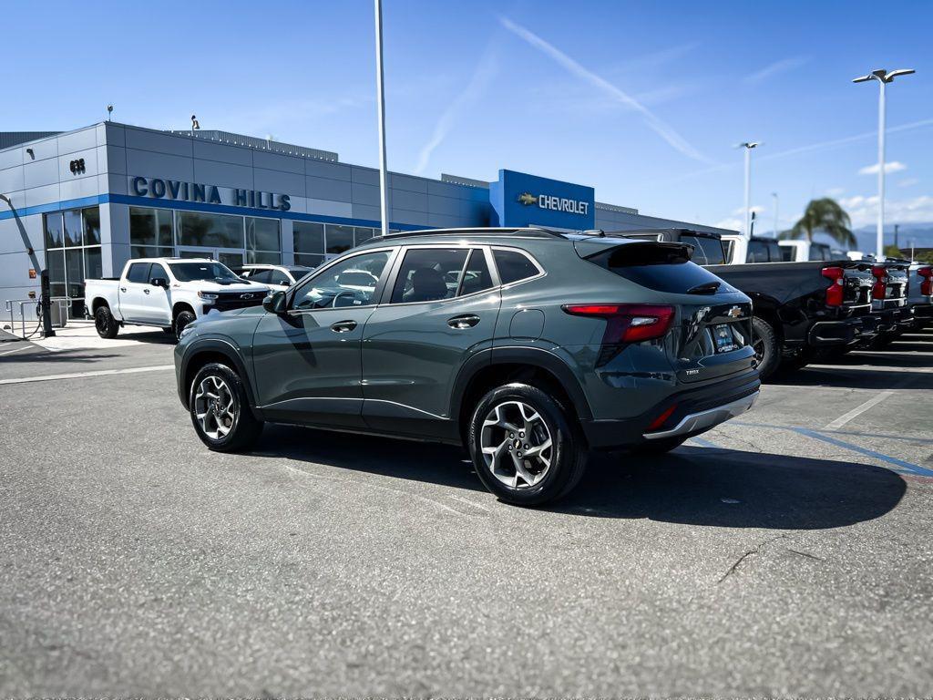used 2025 Chevrolet Trax car, priced at $18,495