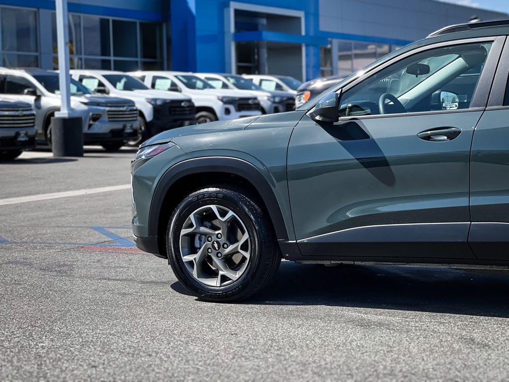 used 2025 Chevrolet Trax car, priced at $18,495