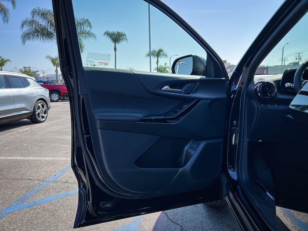 new 2026 Chevrolet Equinox car, priced at $32,720