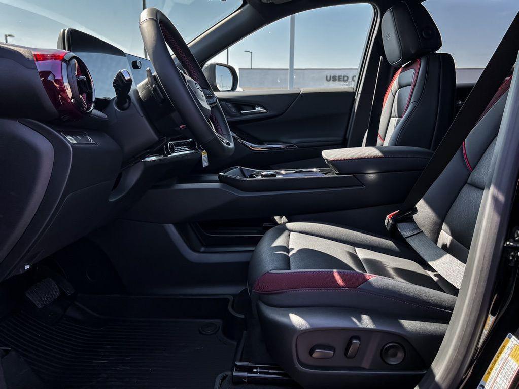 new 2026 Chevrolet Equinox car, priced at $32,720
