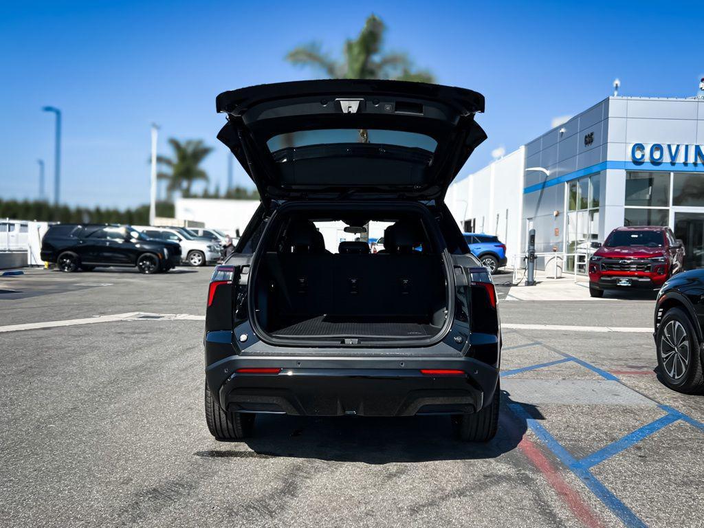 new 2026 Chevrolet Equinox car, priced at $32,720