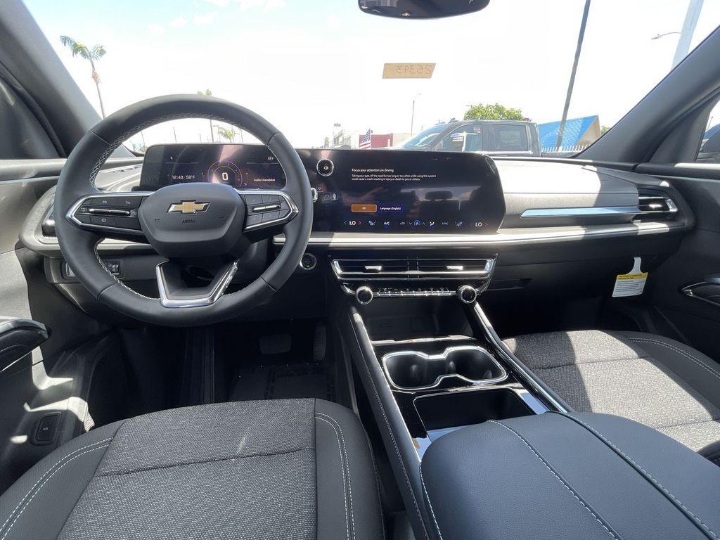 new 2025 Chevrolet Traverse car, priced at $41,720