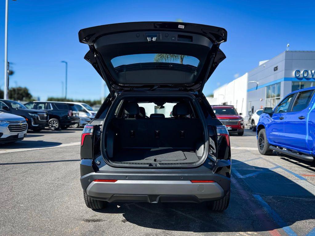 new 2026 Chevrolet Equinox car, priced at $31,745