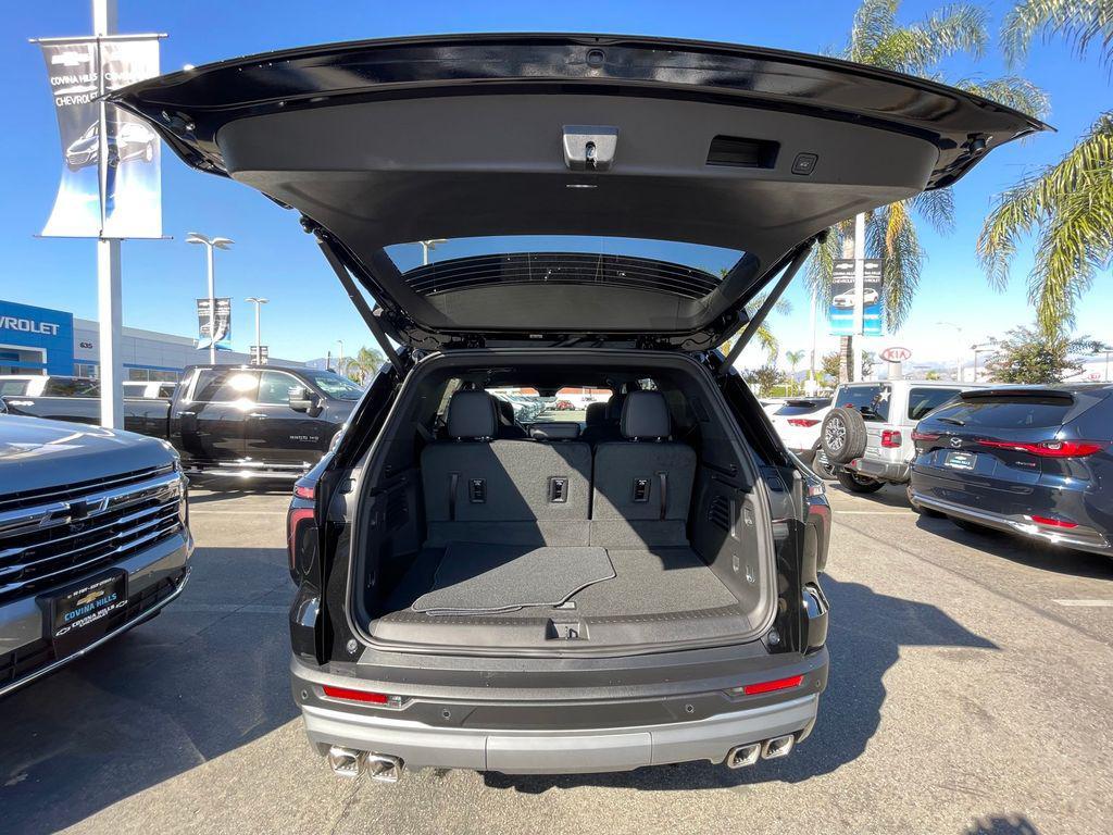 new 2026 Chevrolet Traverse car, priced at $46,365