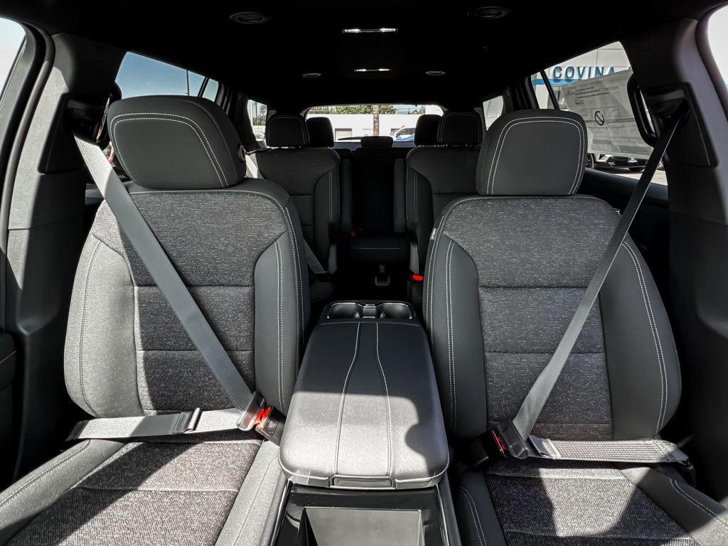 new 2026 Chevrolet Traverse car, priced at $41,390