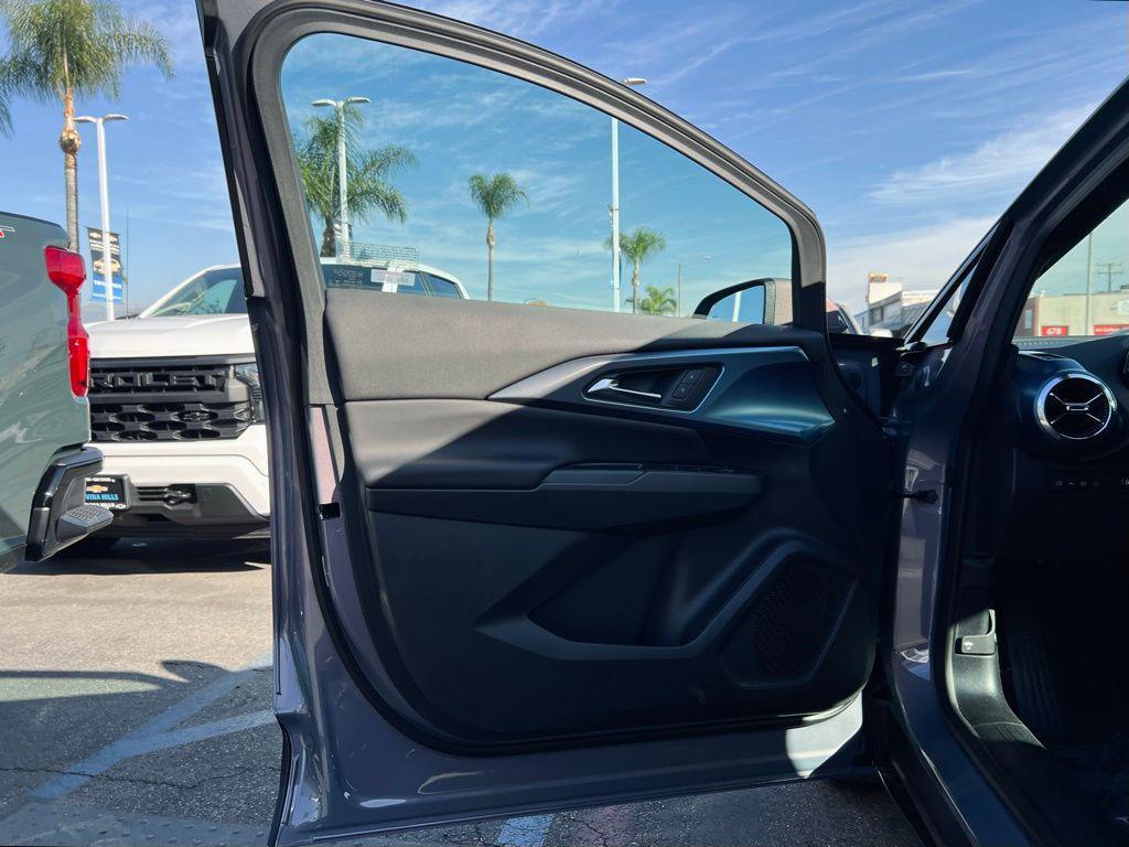 new 2026 Chevrolet Equinox EV car, priced at $30,195