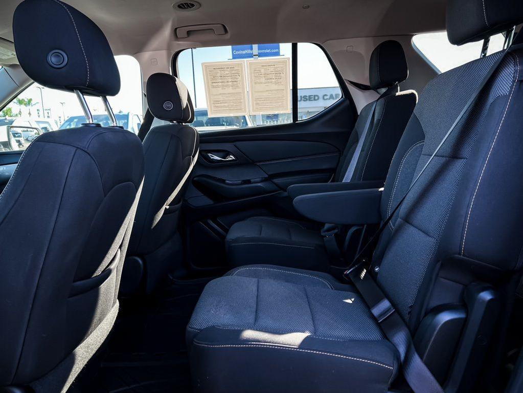 used 2021 Chevrolet Traverse car, priced at $22,995