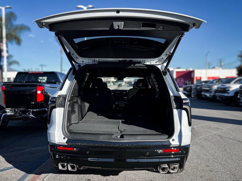 new 2026 Chevrolet Traverse car, priced at $58,290