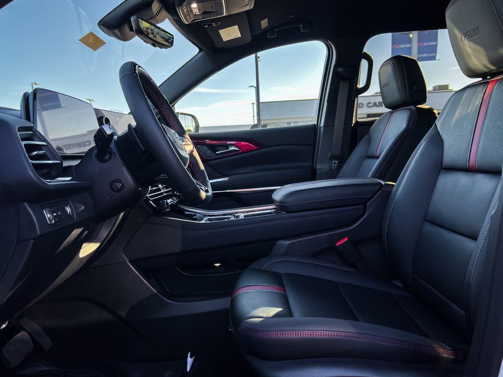 new 2026 Chevrolet Traverse car, priced at $58,290