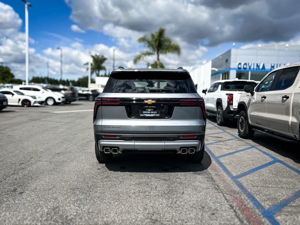 new 2026 Chevrolet Traverse car, priced at $41,095