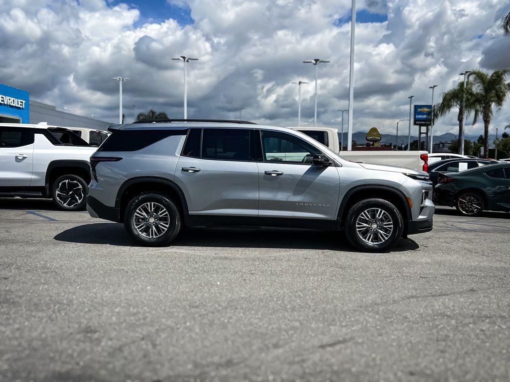 new 2026 Chevrolet Traverse car, priced at $41,095