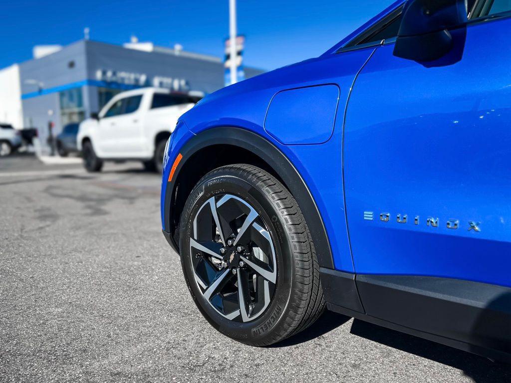 new 2026 Chevrolet Equinox EV car, priced at $35,320