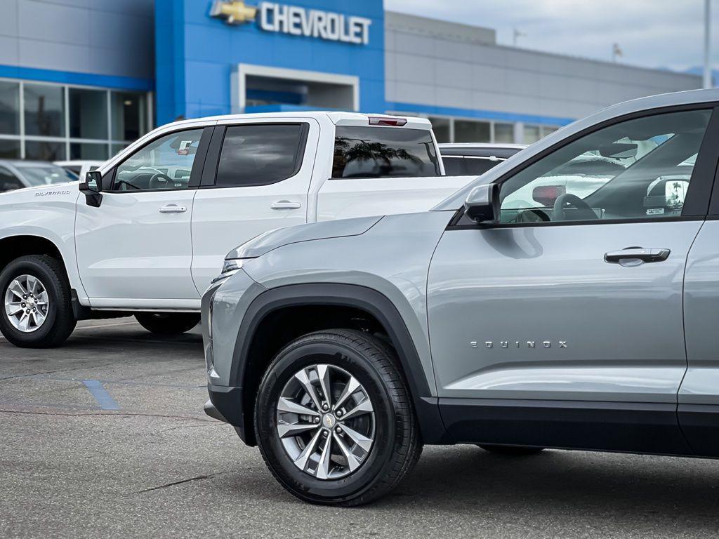new 2026 Chevrolet Equinox car, priced at $28,125
