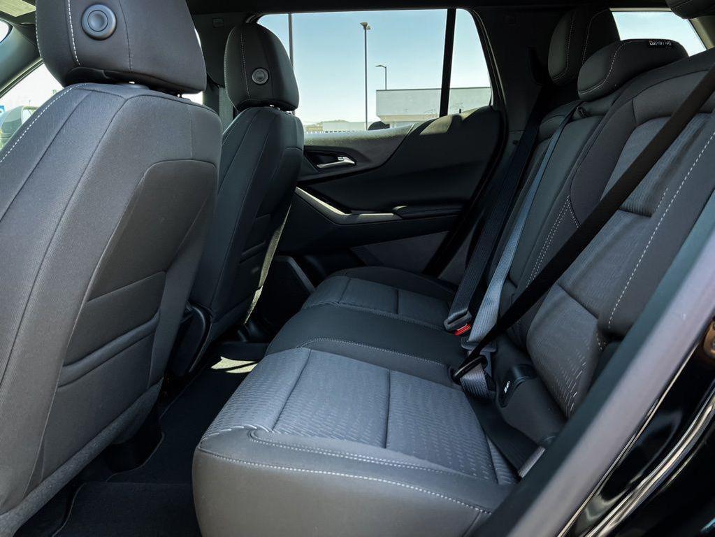 new 2026 Chevrolet Equinox car, priced at $28,040