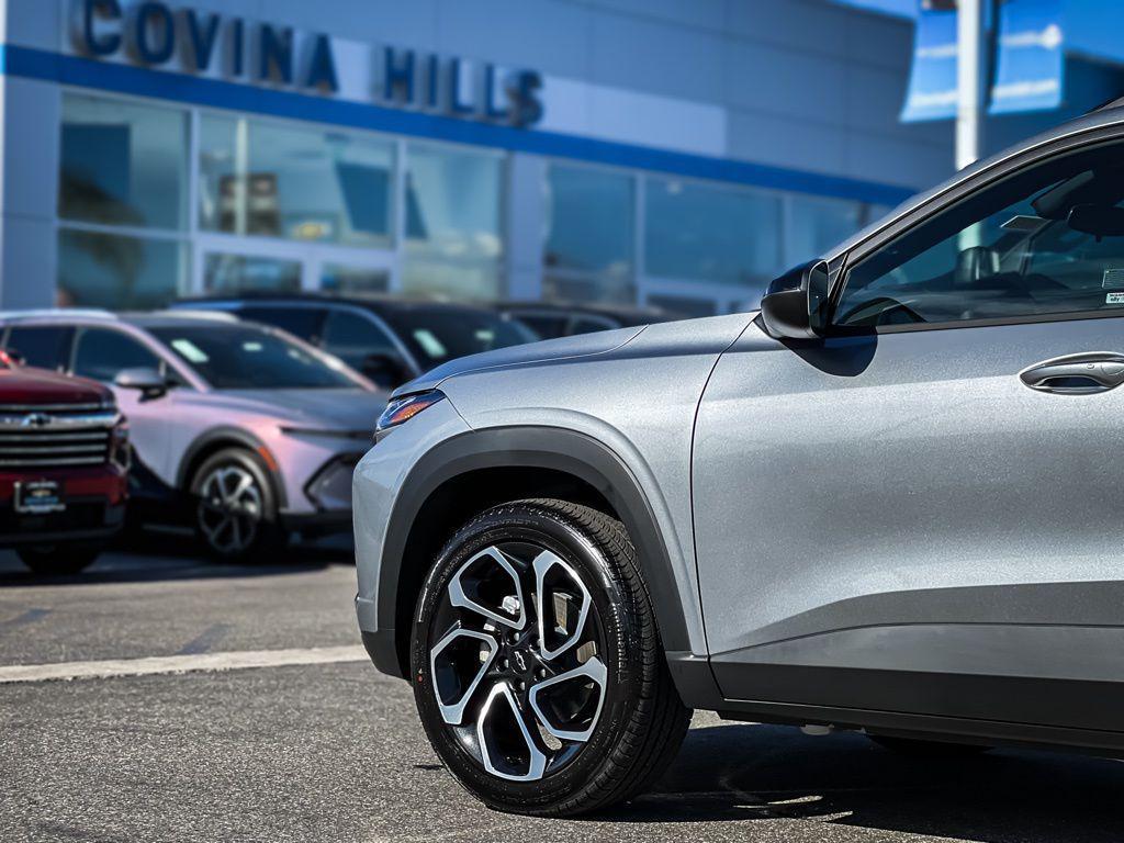 new 2026 Chevrolet Trax car, priced at $28,090