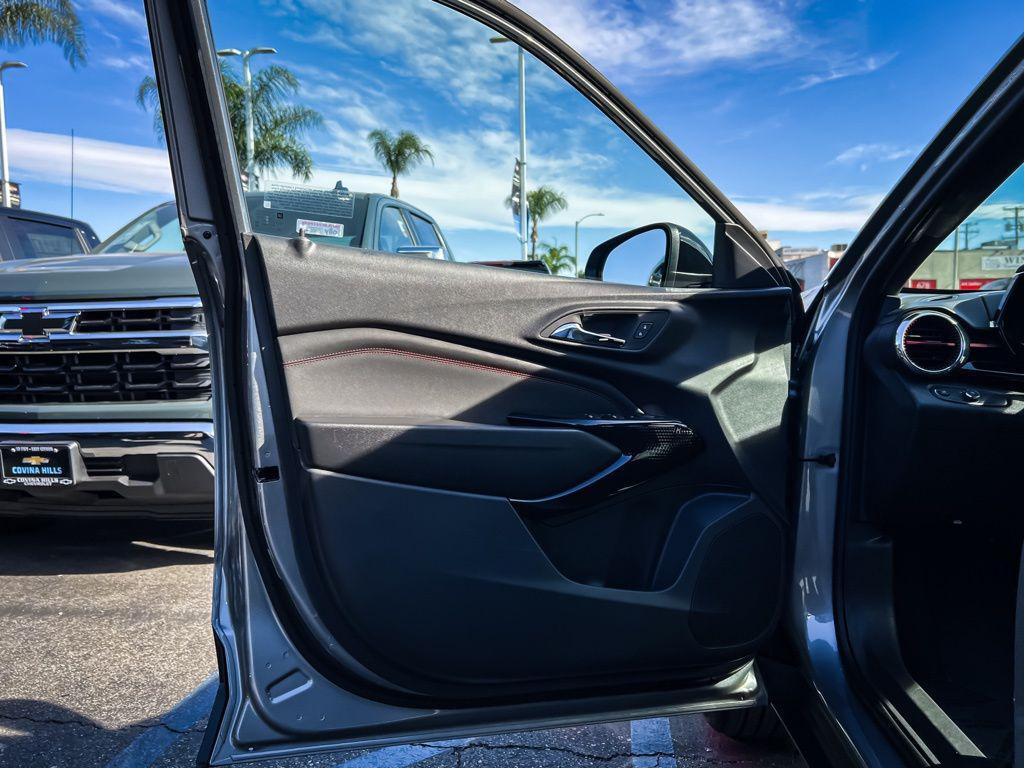 new 2026 Chevrolet Trax car, priced at $28,090