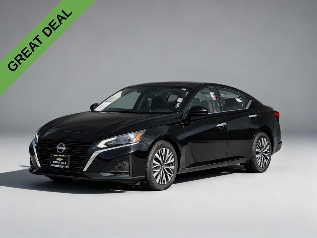 used 2023 Nissan Altima car, priced at $16,777